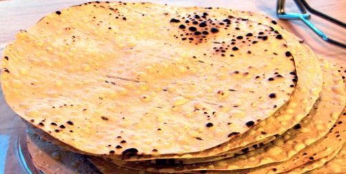 a stack of cooked papads